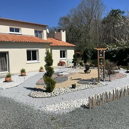 Maison Sous Les Chenes Le Guâ Exterior foto